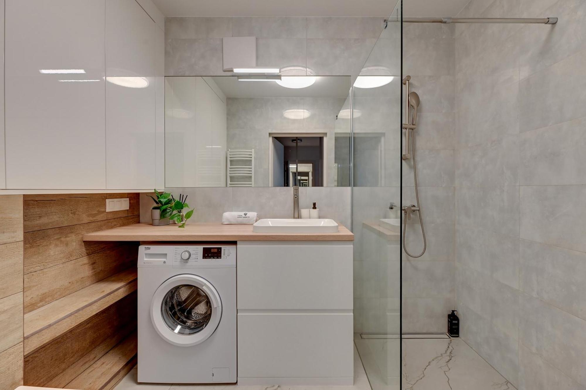Front Park Apartments With Parking By Lion Apartments グダニスク エクステリア 写真